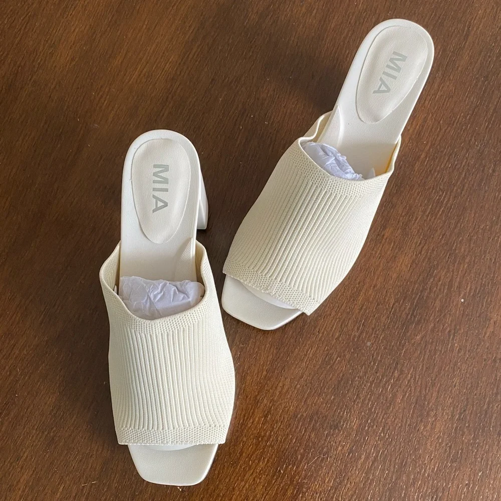 Mia Florina Stretch Knit Upper Sandal NWT Size 9